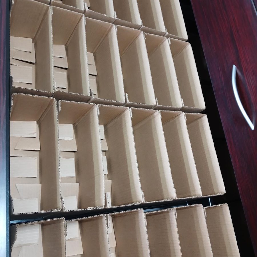 Top retrieval cabinet